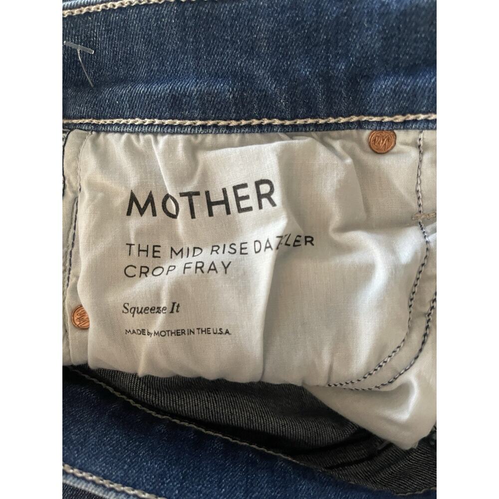 MOTHER Mid Rise Dazzler Crop Fray Squeeze It Size 27 - Picture 7 of 9